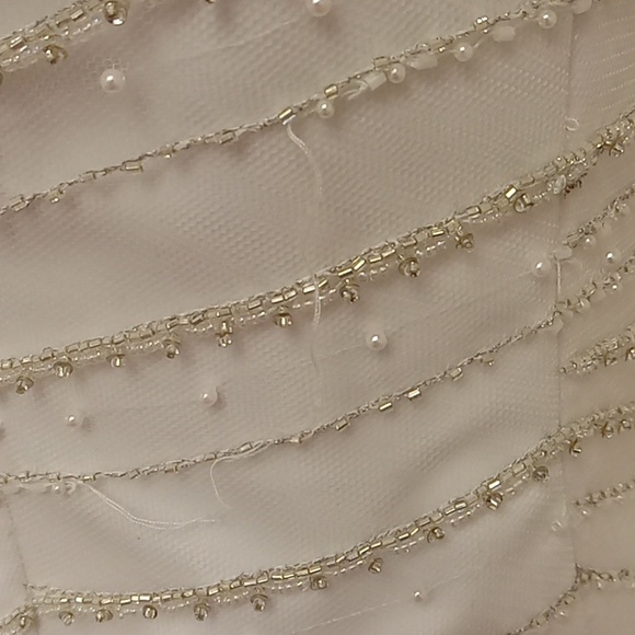 Emerald Bridal Size 8 Wedding Gown - Picture 5 of 15